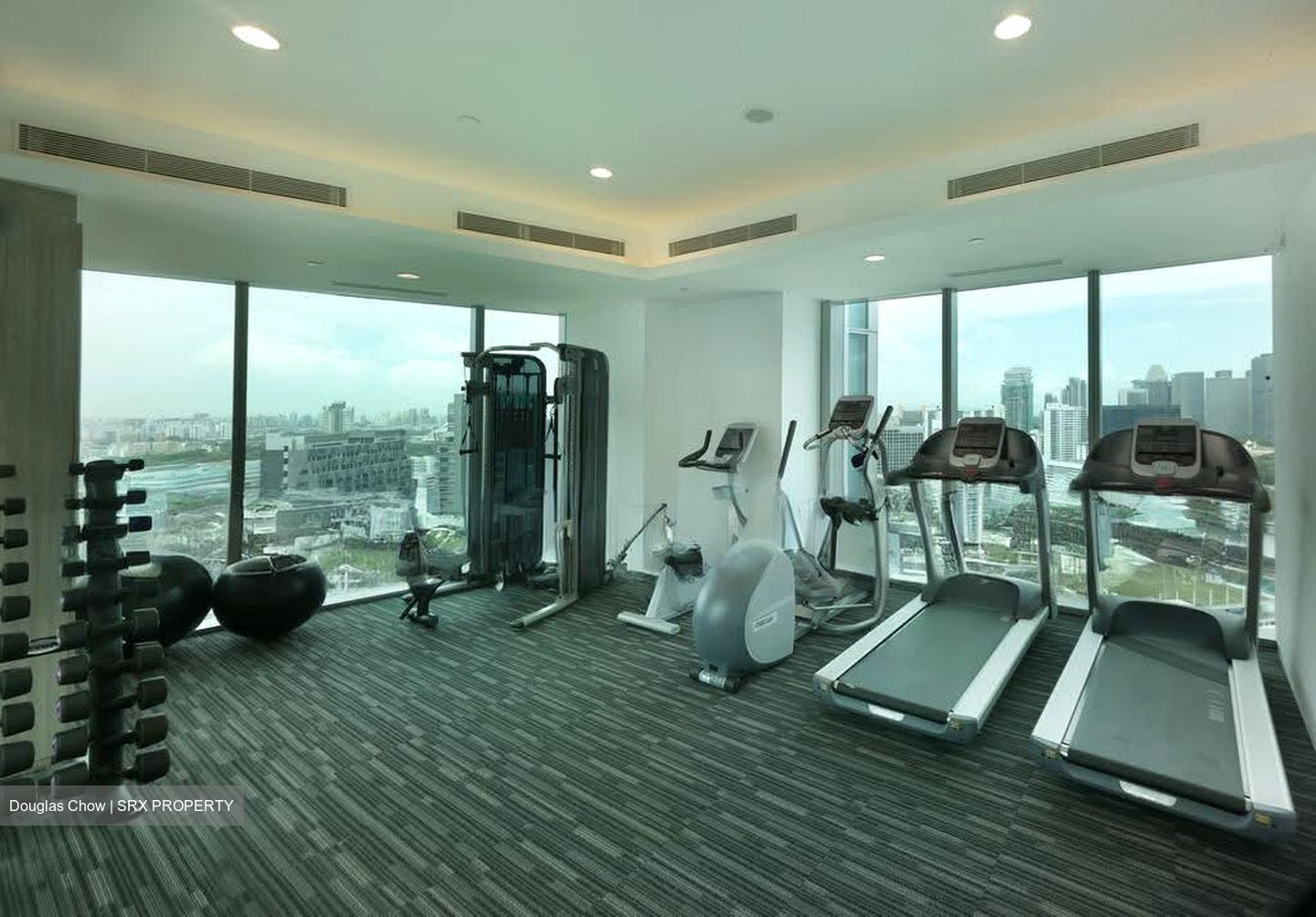 Arc 380 (D8), Office #637640301